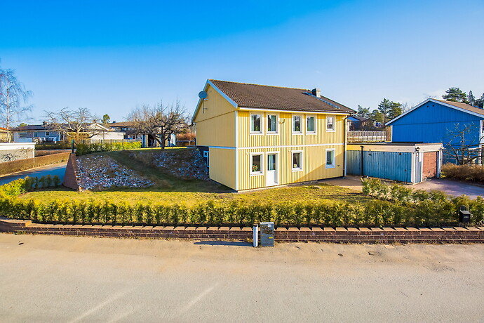 takrenovering 2 plans villa. balsta prastberget habo